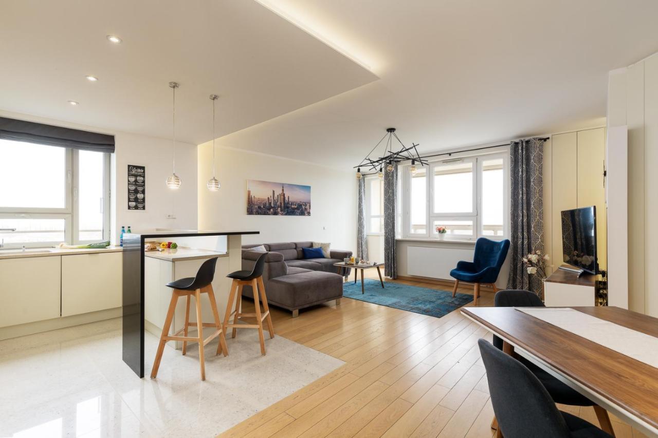 Apartment Slominskiego 5 II With Balcony By Noclegi Renters Варшава Екстер'єр фото
