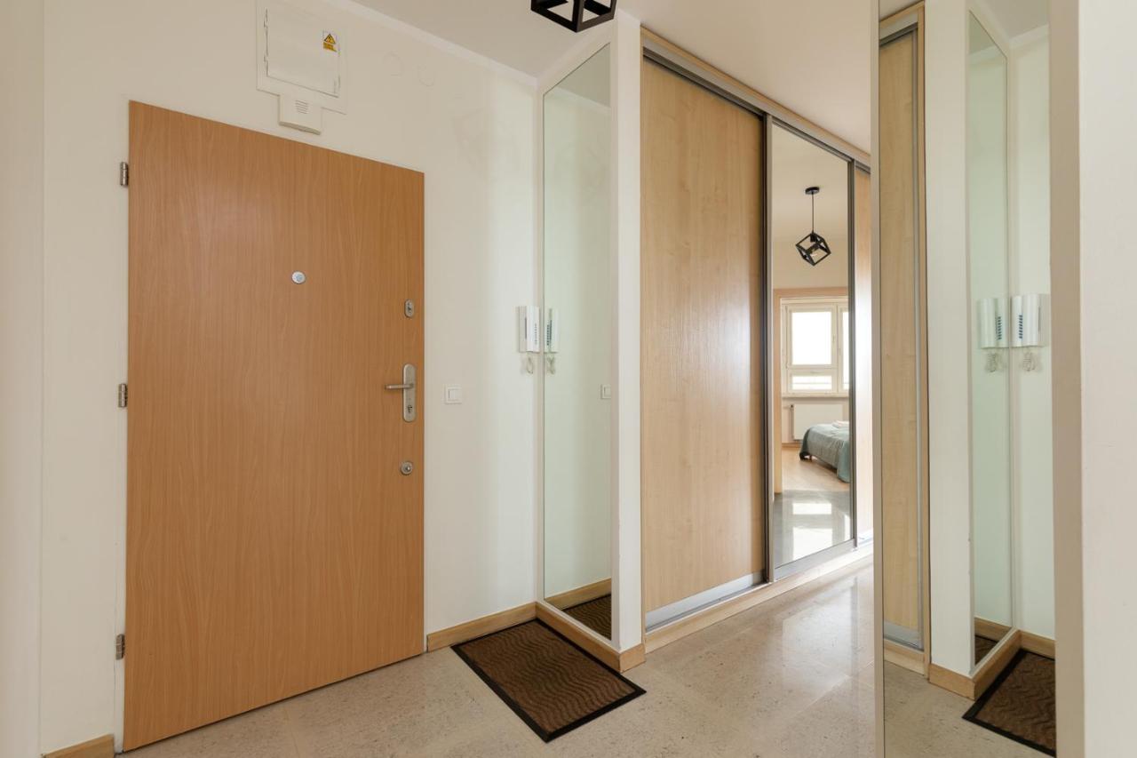 Apartment Slominskiego 5 II With Balcony By Noclegi Renters Варшава Екстер'єр фото